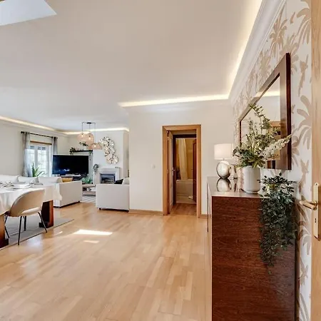 Premium Cascais Living With Swimming Pool Апартаменты *
