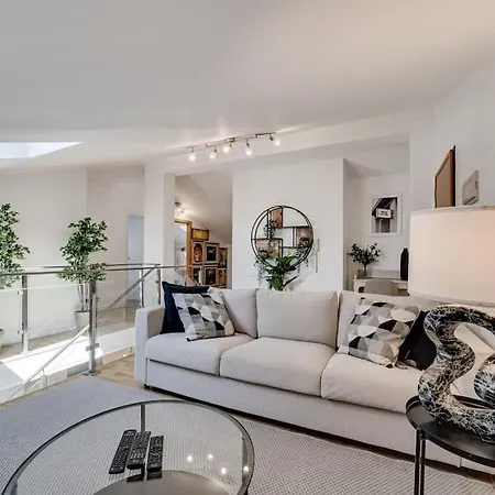 Апартаменты Premium Cascais Living With Swimming Pool