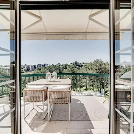 Апартаменты Premium Cascais Living With Swimming Pool