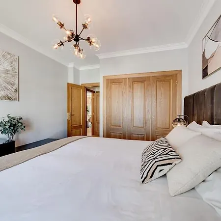 Апартаменты Premium Cascais Living With Swimming Pool